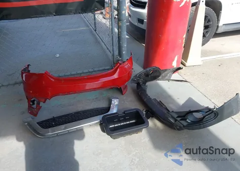 2018 Dodge Journey Crossroad z USA, uszkodzony, nr VIN 3C4PDCGG0JT166725